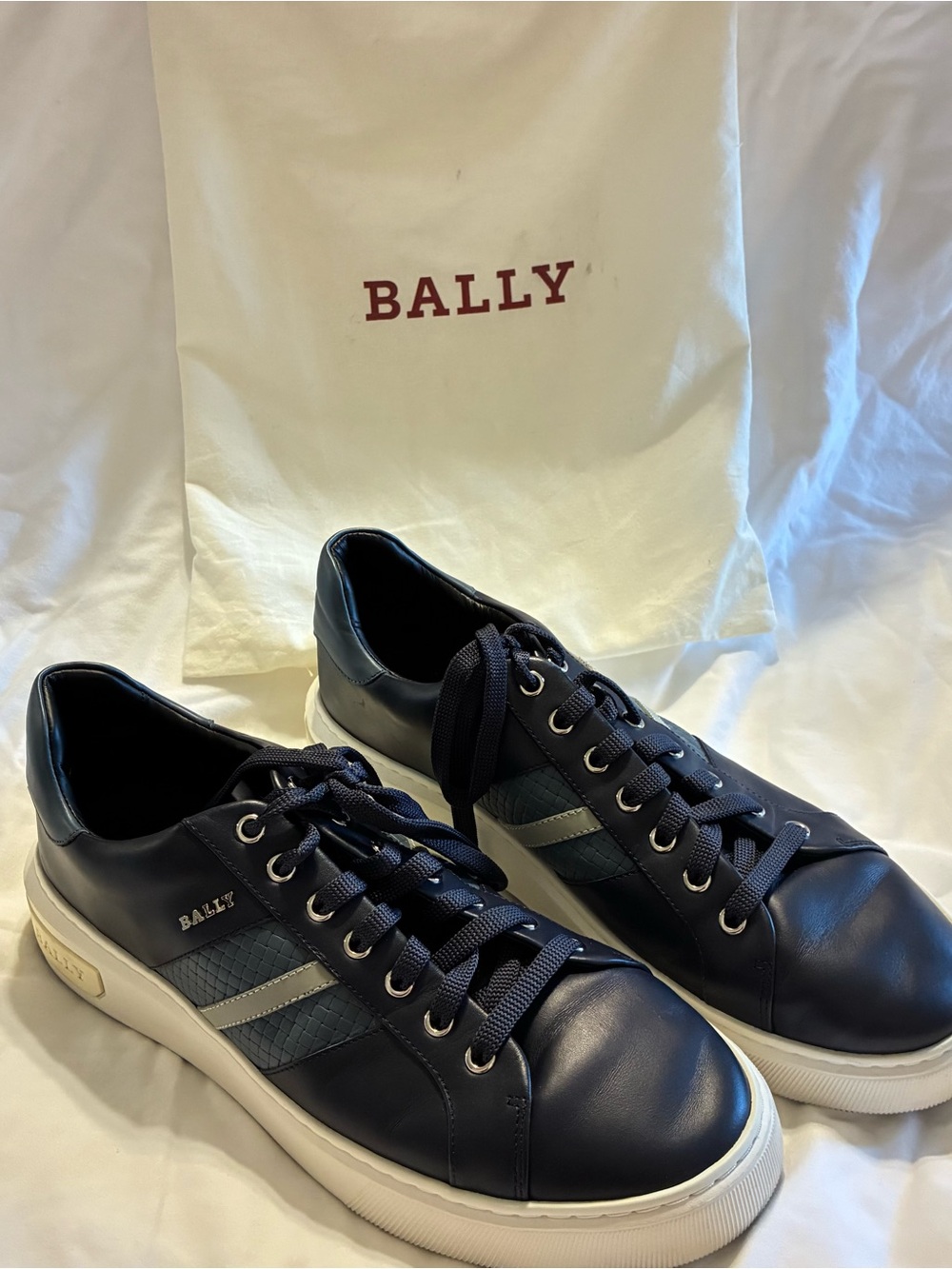 Bally Navy Leather Low-Top Sneakers with Light-Blue Stripe